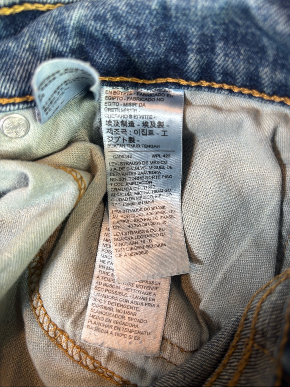 Levi’s 505 Jeans Men’s 34x30 Straight Leg Light Wash Distressed Denim - Picture 7 of 11